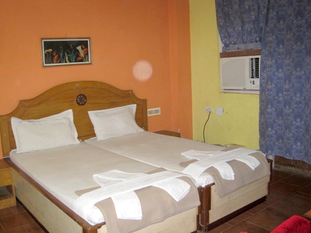 Hotel Arya Palace 普里 外观 照片