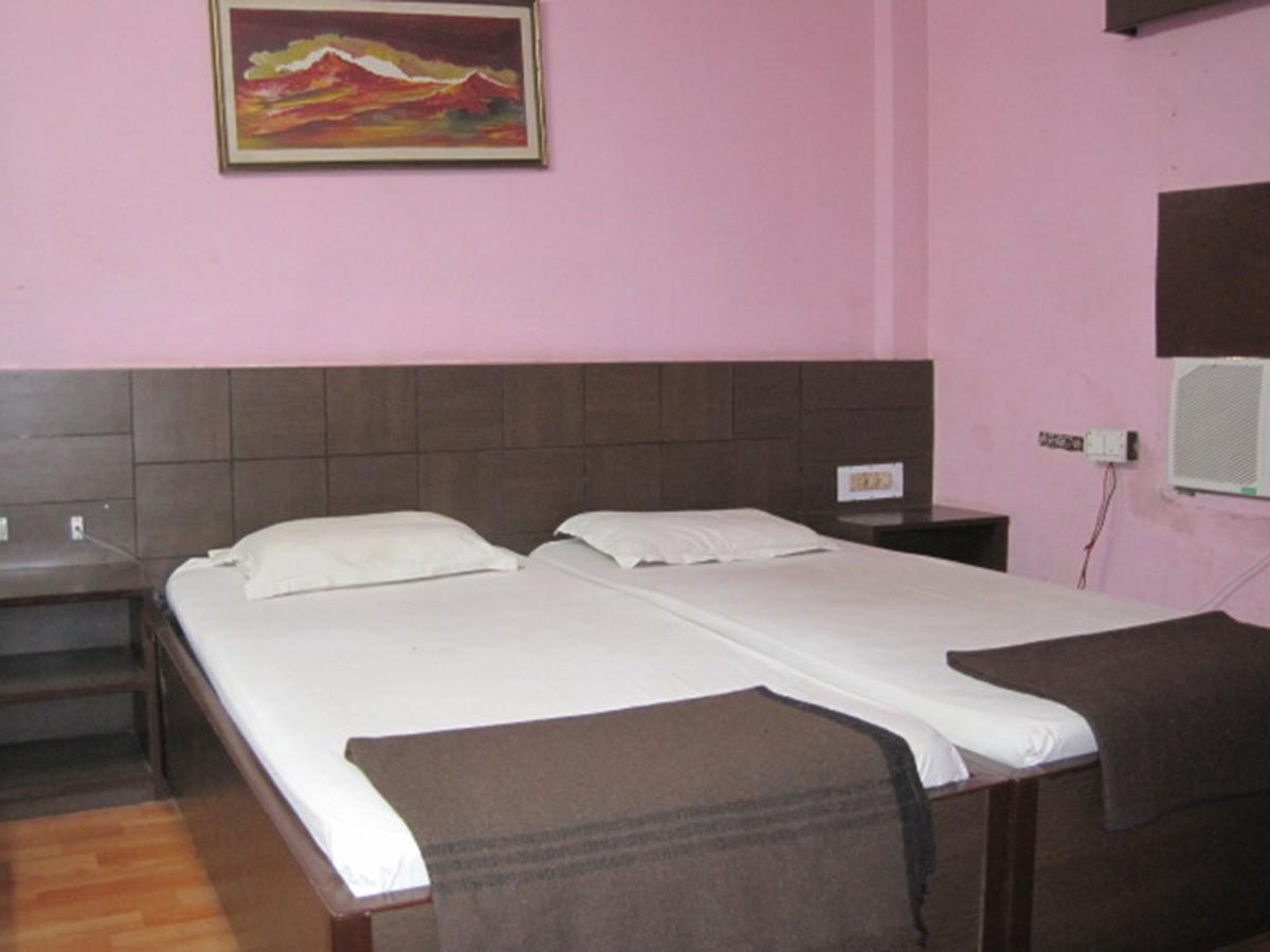 Hotel Arya Palace 普里 外观 照片
