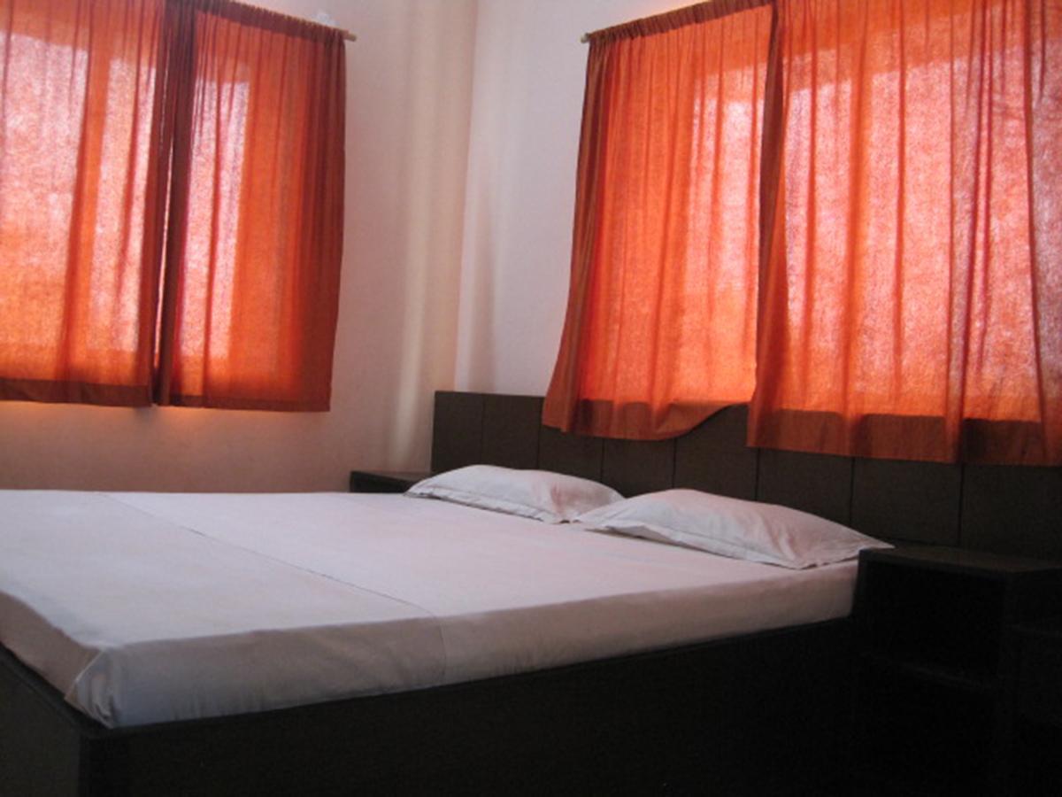 Hotel Arya Palace 普里 外观 照片